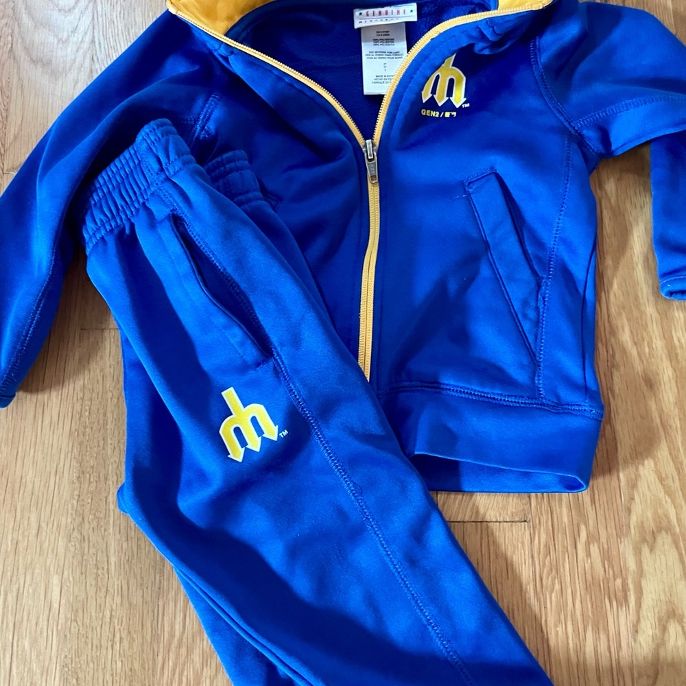 Seattle Mariners City Connect tracksuit